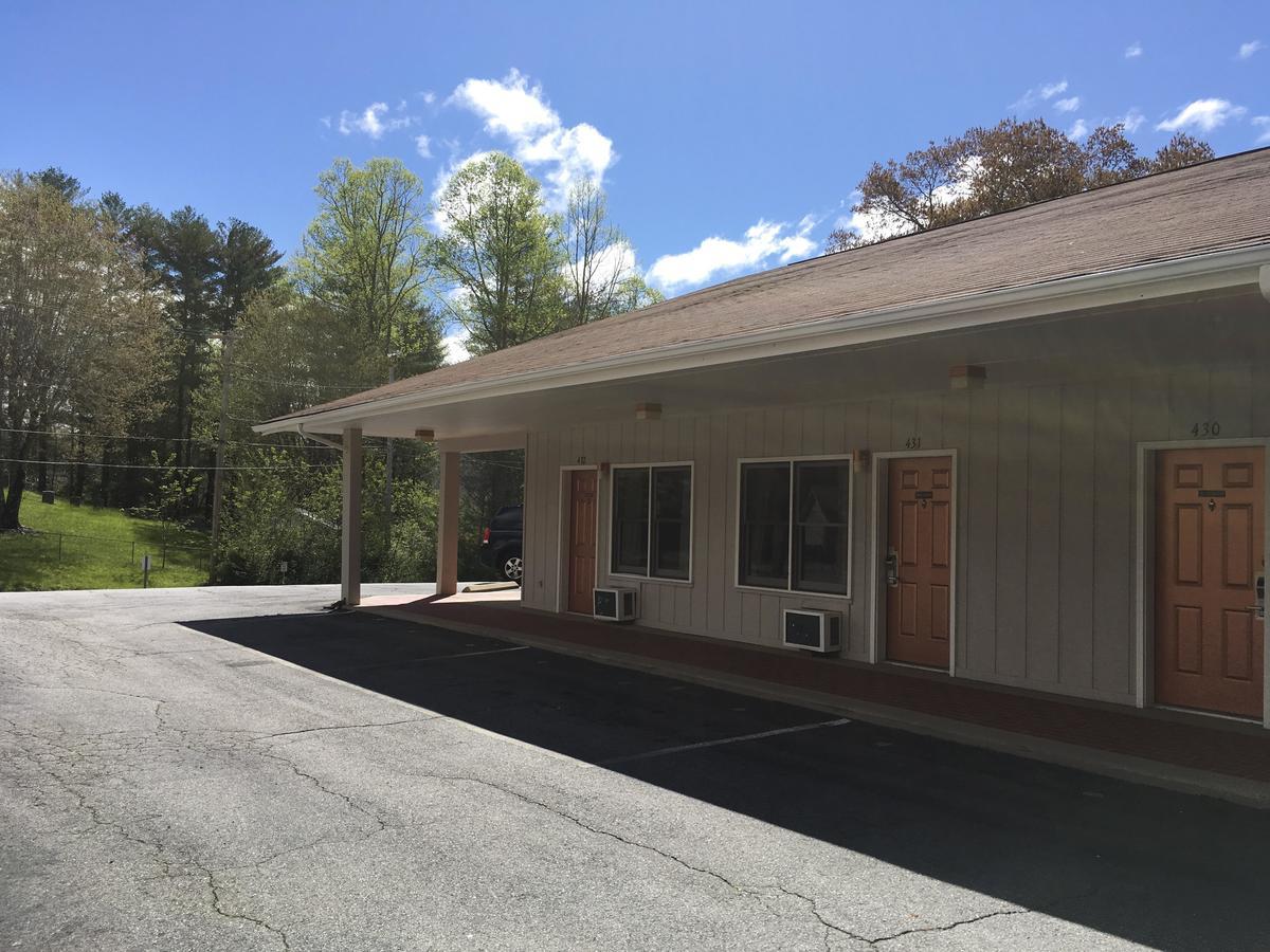 University Inn Cullowhee Esterno foto